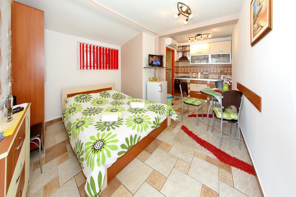 Apartments Melita Bibinje Exterior photo