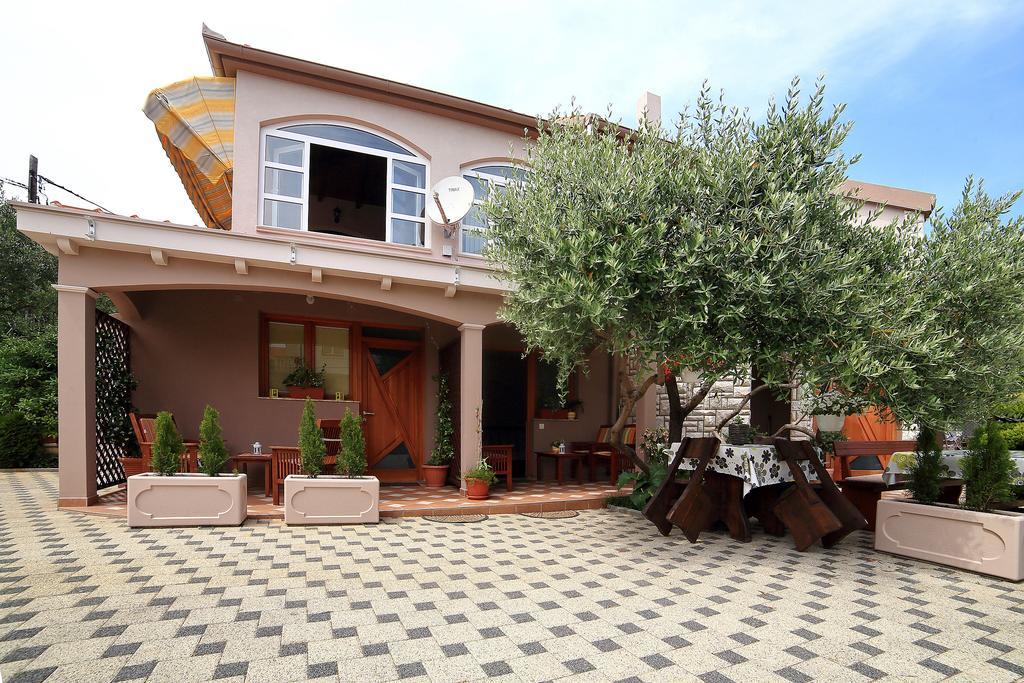 Apartments Melita Bibinje Exterior photo
